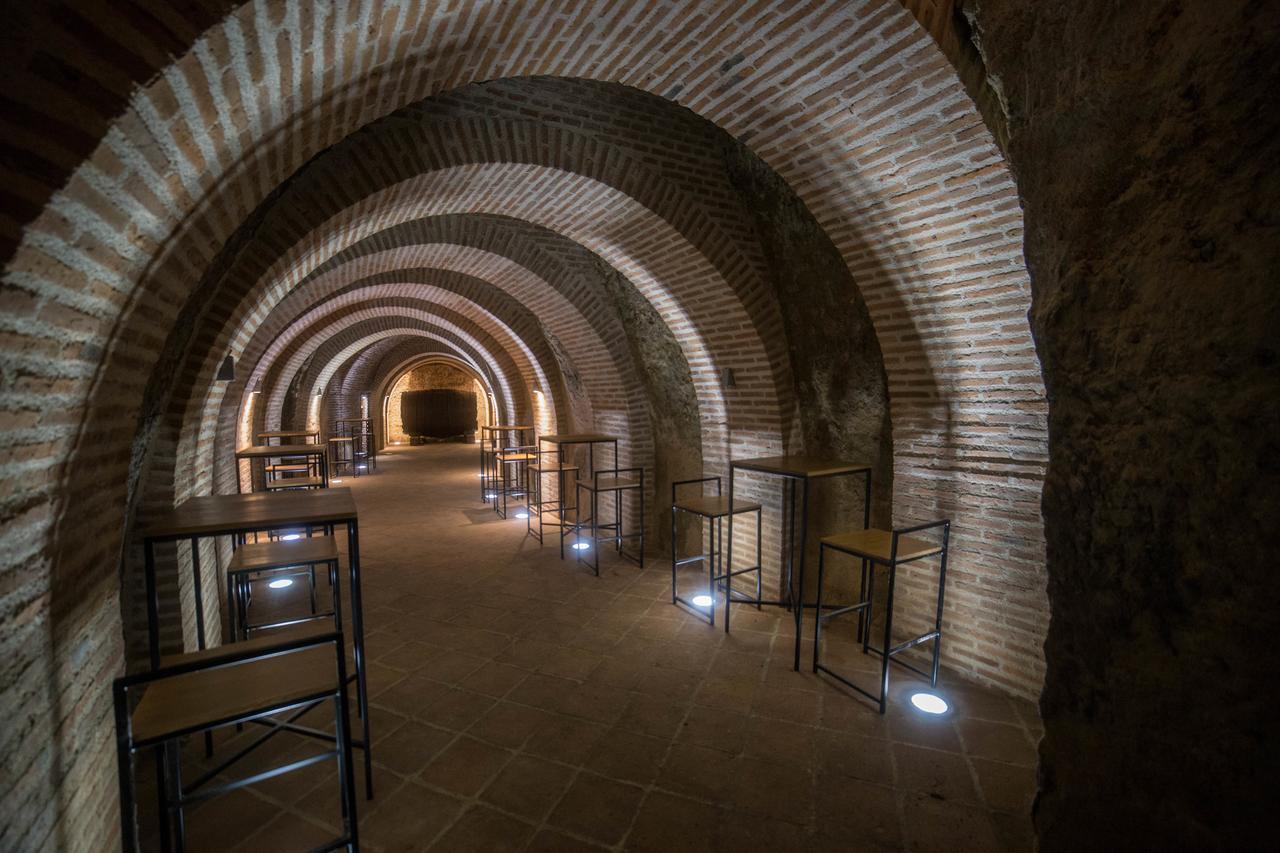 Posada Isabel De Castilla Madrigal de las Altas Torres Luaran gambar